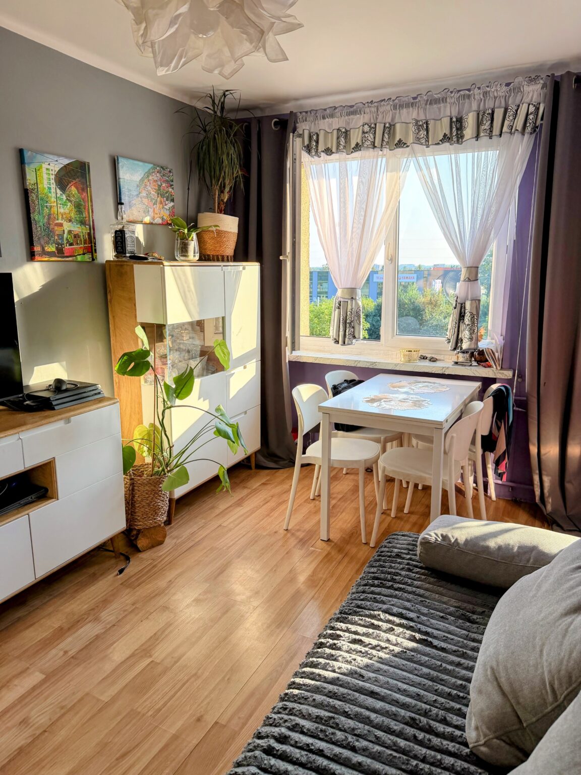 Salon z częścią wypoczynkową
